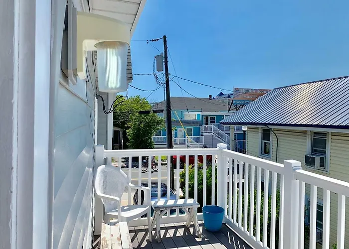 The Ocean Weeks Apartment