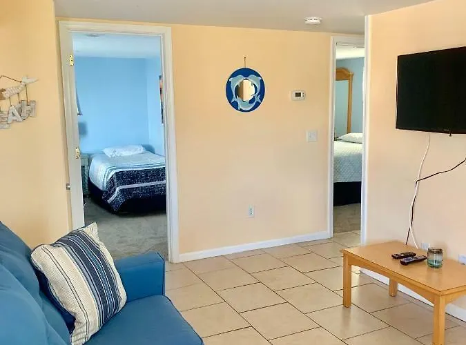 The Ocean Weeks Apartment