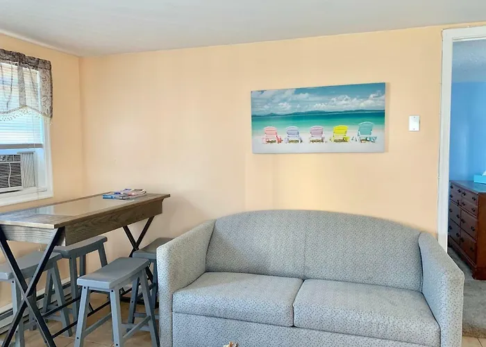 The Ocean Weeks Apartment *